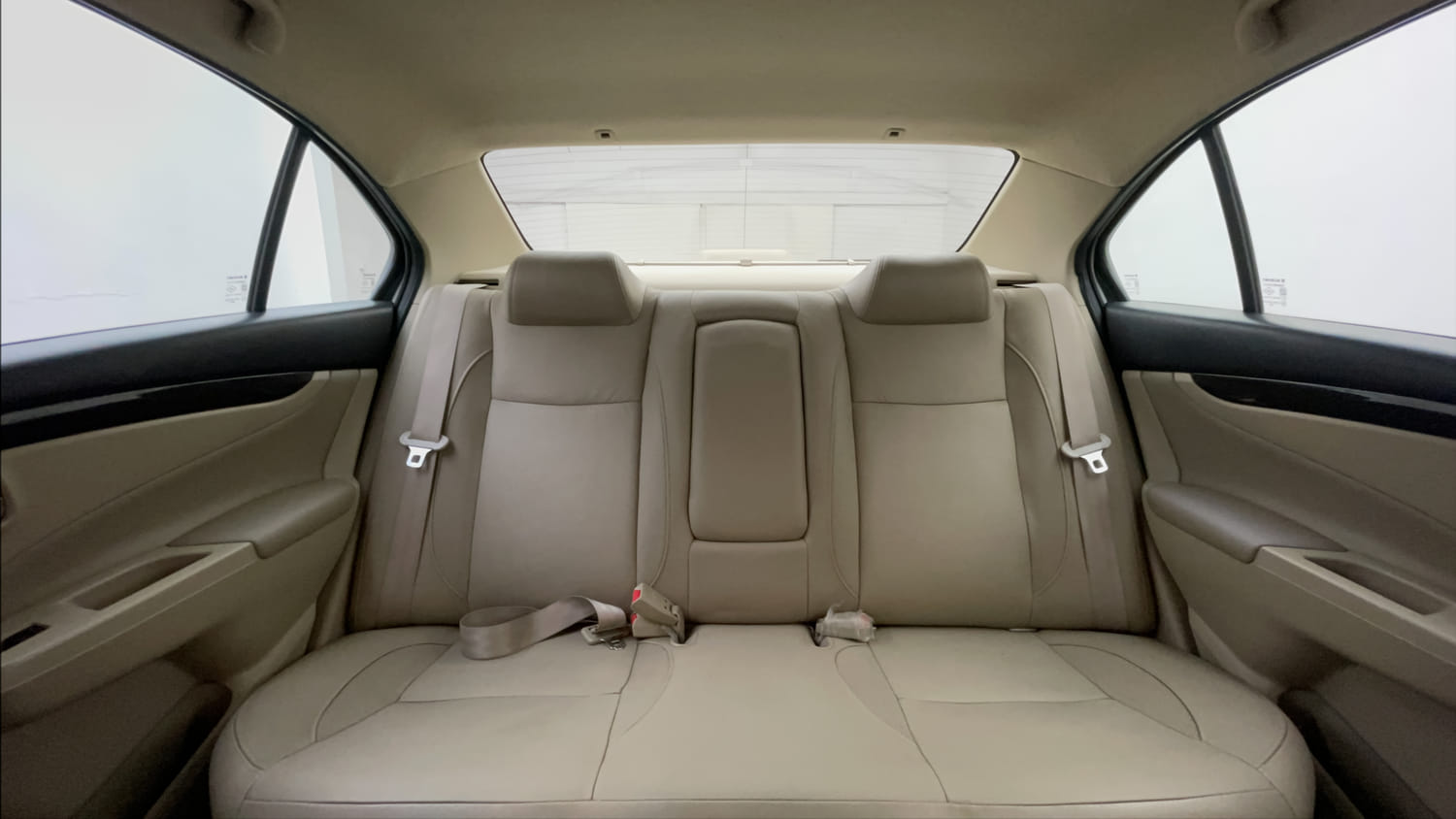 Used 2017 Maruti Suzuki Ciaz Alpha 1.4 AT Petrol Automatic interior REAR SEAT CONDITION VIEW