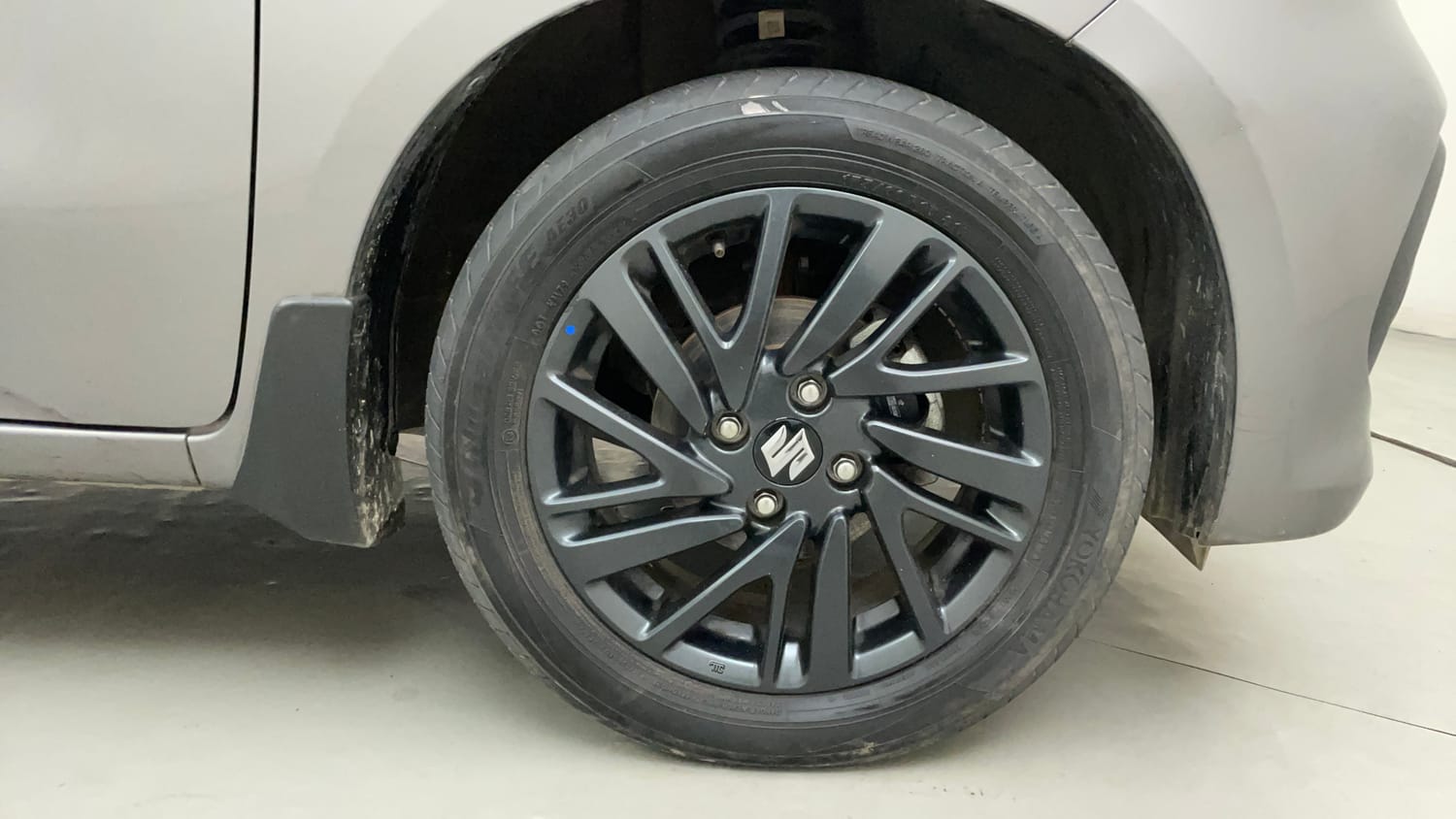 Used 2023 Maruti Suzuki Celerio ZXi Plus AMT Petrol Automatic tyres RIGHT FRONT TYRE RIM VIEW