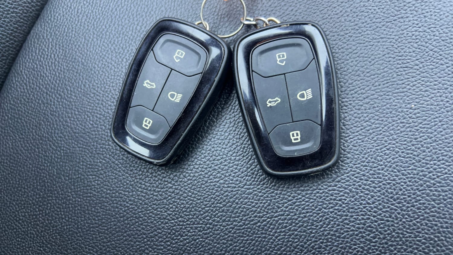 Used 2022 Tata Tigor XZA Plus Petrol Automatic extra CAR KEY VIEW