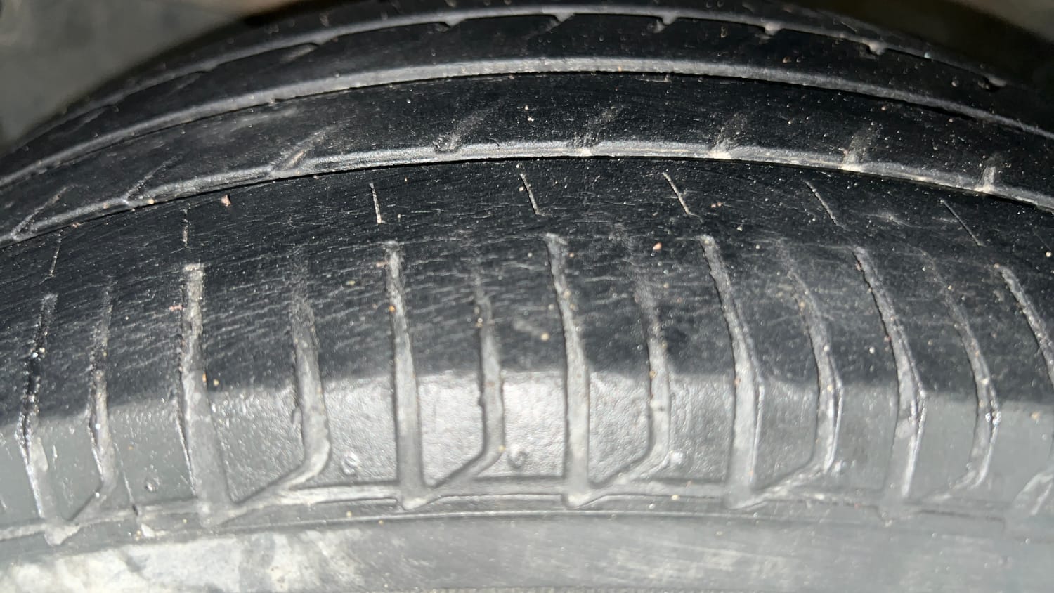 Used 2018 Honda City V Petrol Petrol Manual tyres LEFT FRONT TYRE TREAD VIEW