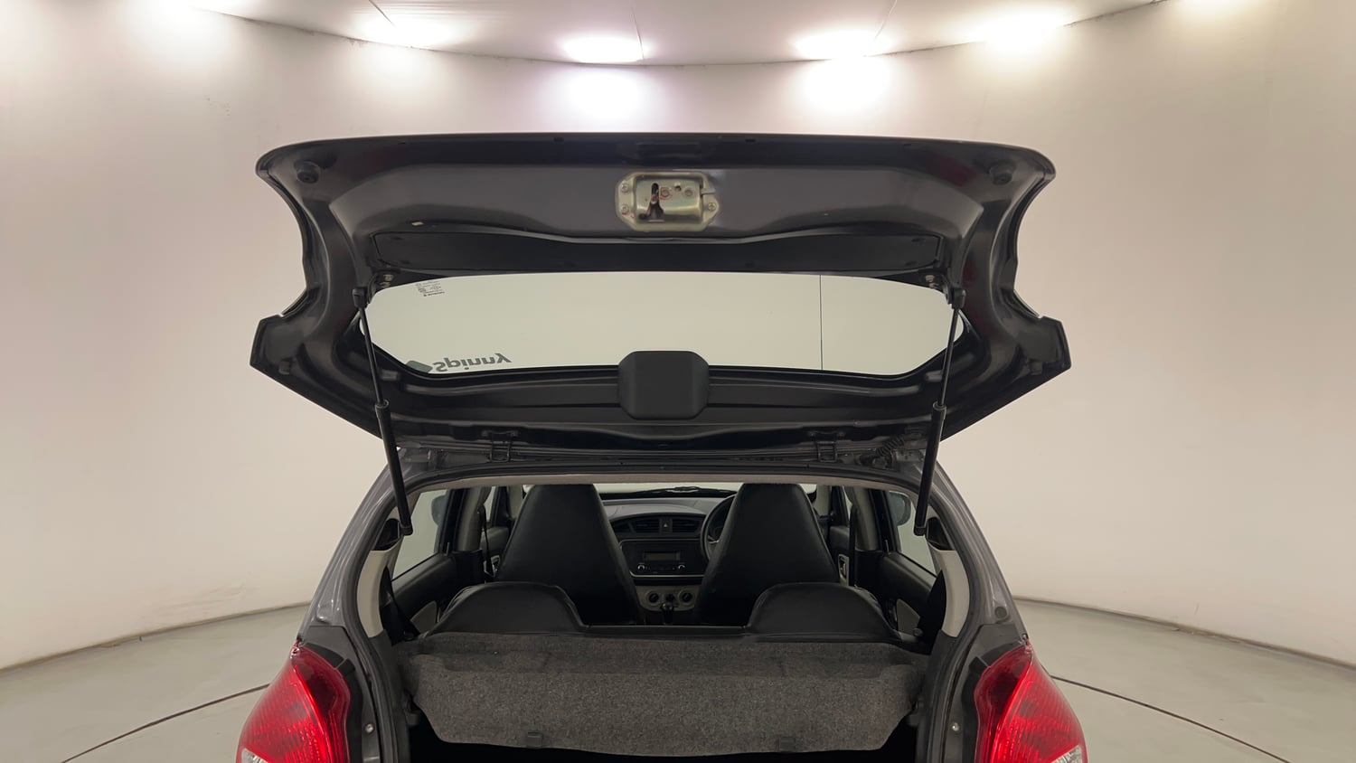 Used 2019 Maruti Suzuki Alto 800 VXi Petrol Manual interior DICKY DOOR OPEN VIEW