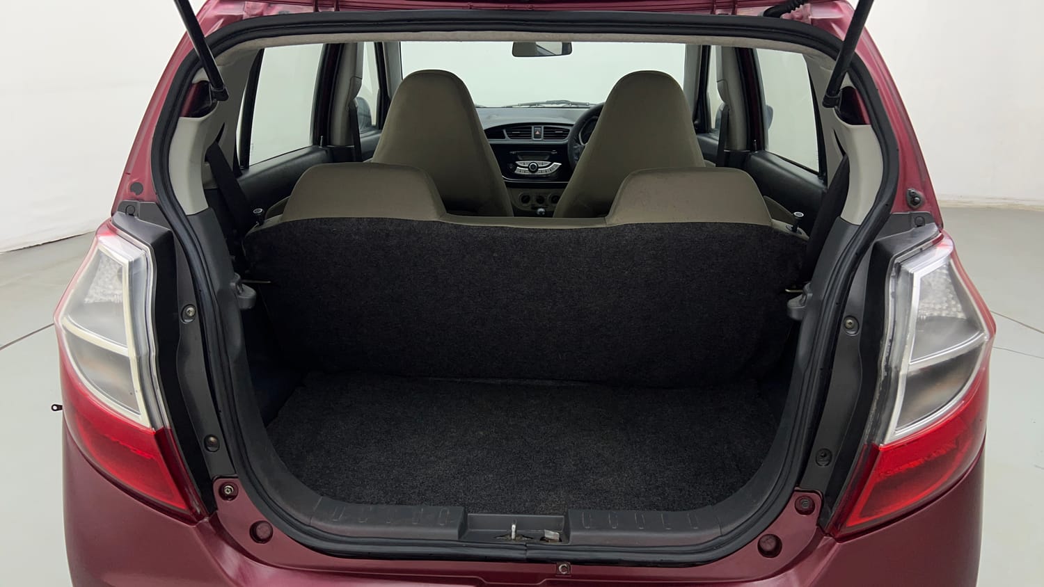 Used 2015 Maruti Suzuki Alto K10 VXi Petrol Manual interior DICKY INSIDE VIEW