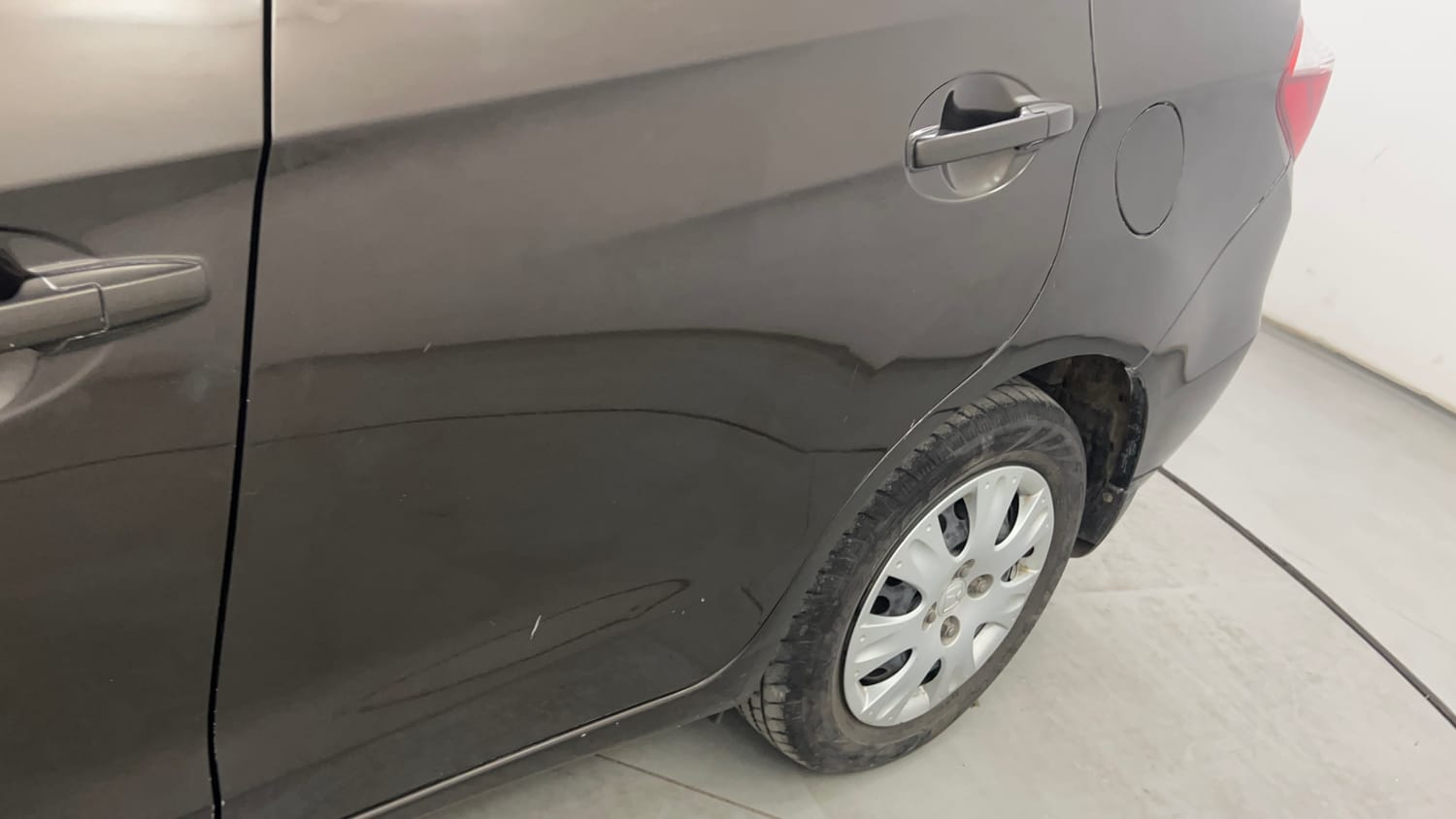 Used 2018 Honda Amaze 1.2 S i-VTEC Opt Petrol Manual dents MINOR SCRATCH