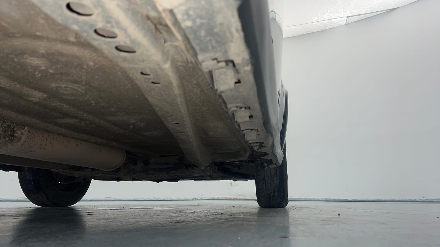 Used 2022 Maruti Suzuki Ignis Delta 1.2 MT Petrol Manual extra REAR RIGHT UNDERBODY VIEW