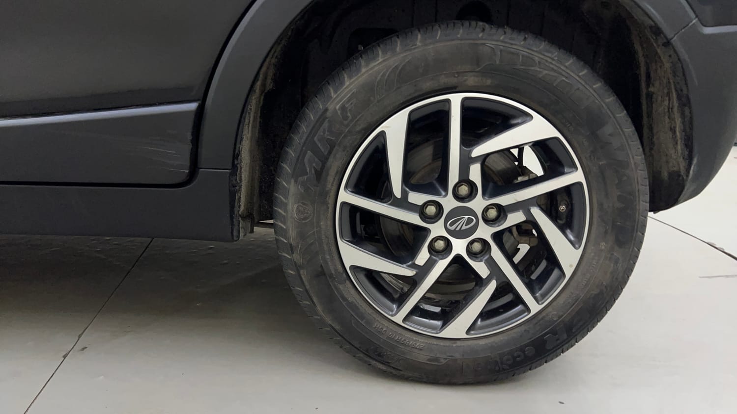 Used 2022 Mahindra XUV 300 W8 (O) 1.2 Petrol Petrol Manual tyres LEFT REAR TYRE RIM VIEW