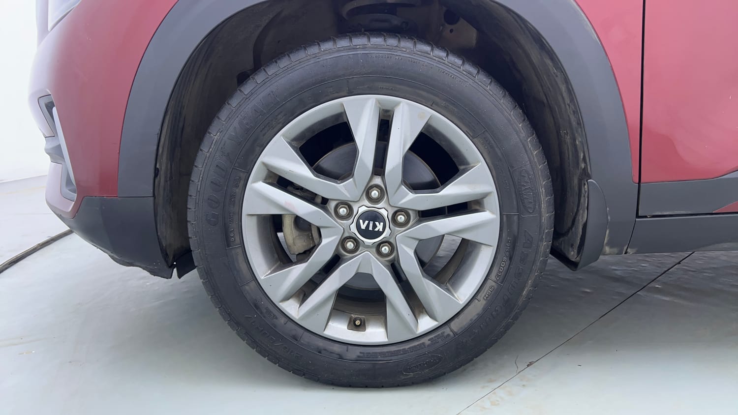 Used 2020 Kia Seltos HTX IVT 1.5 Petrol Automatic tyres LEFT FRONT TYRE RIM VIEW