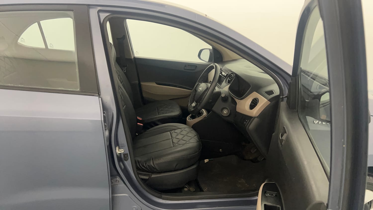 Used 2015 Hyundai Xcent Base 1.2 Petrol Manual interior RIGHT SIDE FRONT DOOR CABIN VIEW