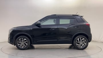 Used 2022 Mahindra XUV 300 W8 (O) 1.2 Petrol Petrol Manual Image