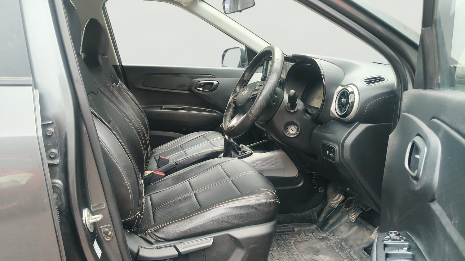 Used 2024 Hyundai Exter SX 1.2 MT Petrol Manual interior RIGHT SIDE FRONT DOOR CABIN VIEW