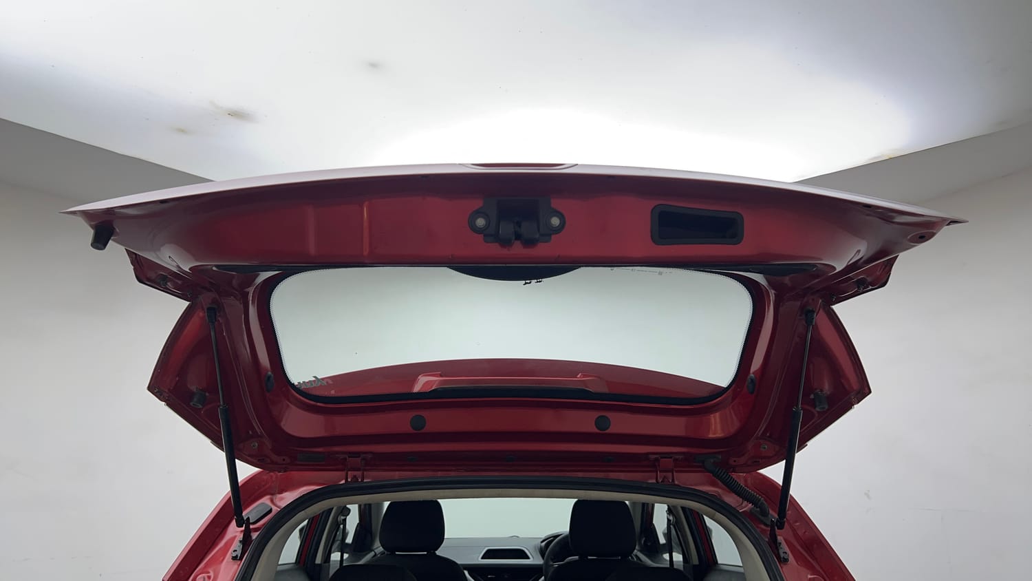 Used 2018 Tata Nexon XM Petrol Manual interior DICKY DOOR OPEN VIEW