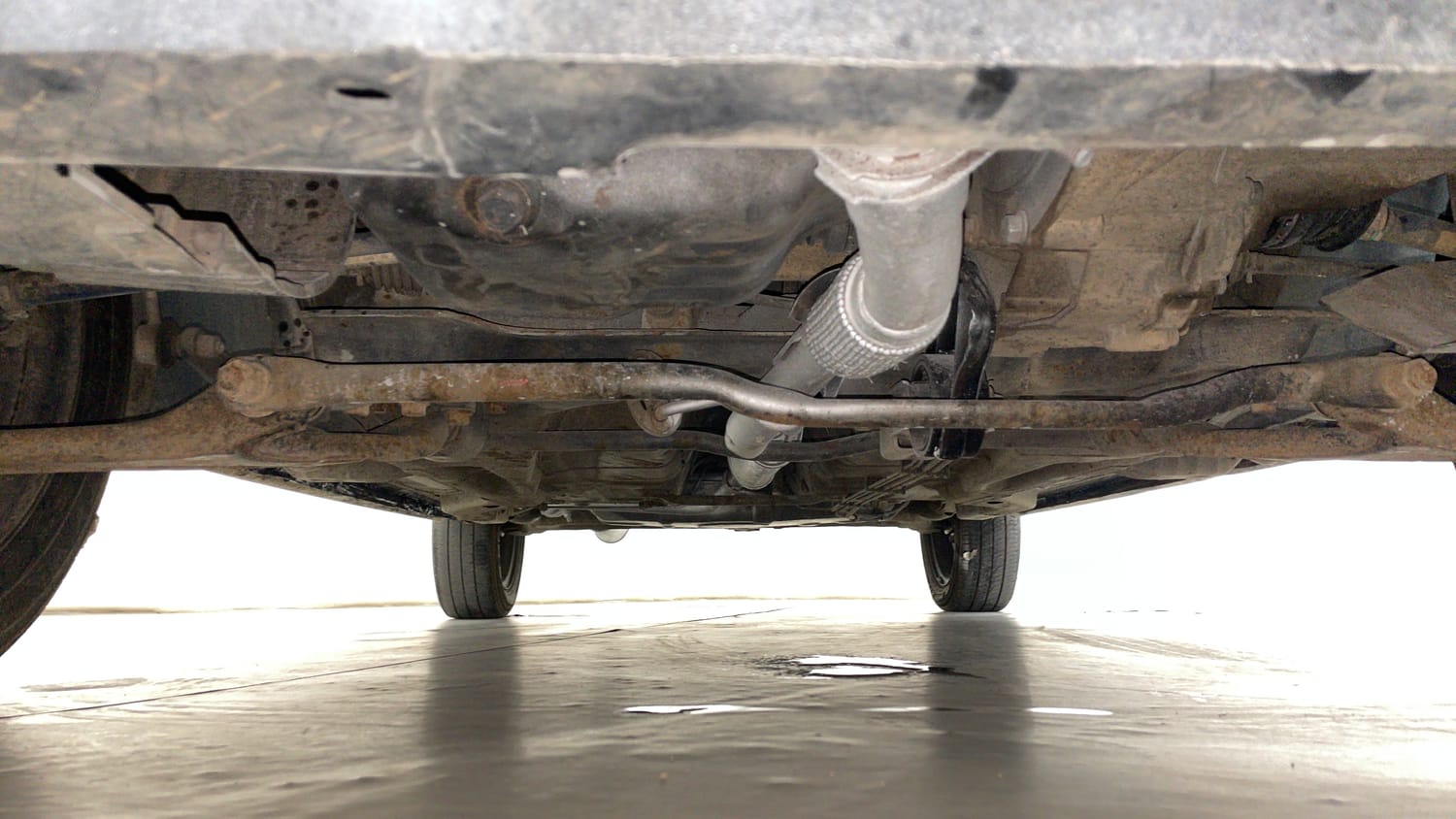 Used 2019 Tata Tiago Revotron XZ Petrol Manual extra FRONT LEFT UNDERBODY VIEW
