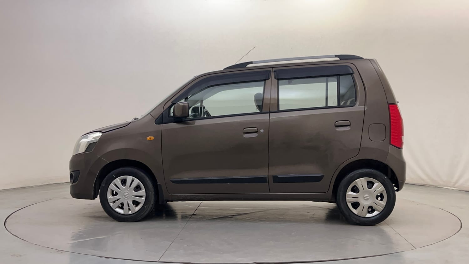 Used 2013 Maruti Suzuki Wagon R VXI Petrol Manual exterior LEFT SIDE VIEW