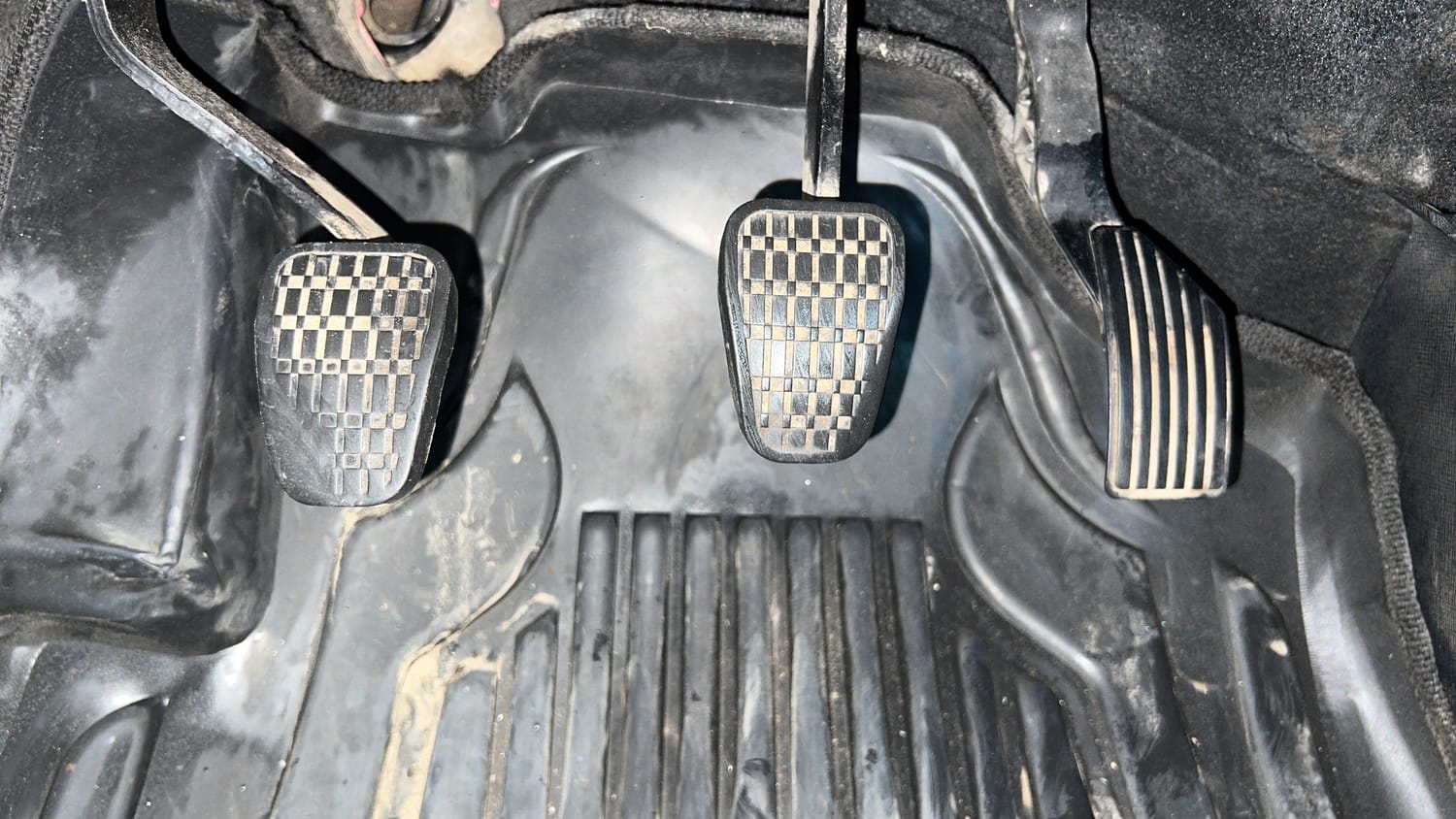 Used 2018 Tata Nexon XM Petrol Manual interior PEDALS VIEW