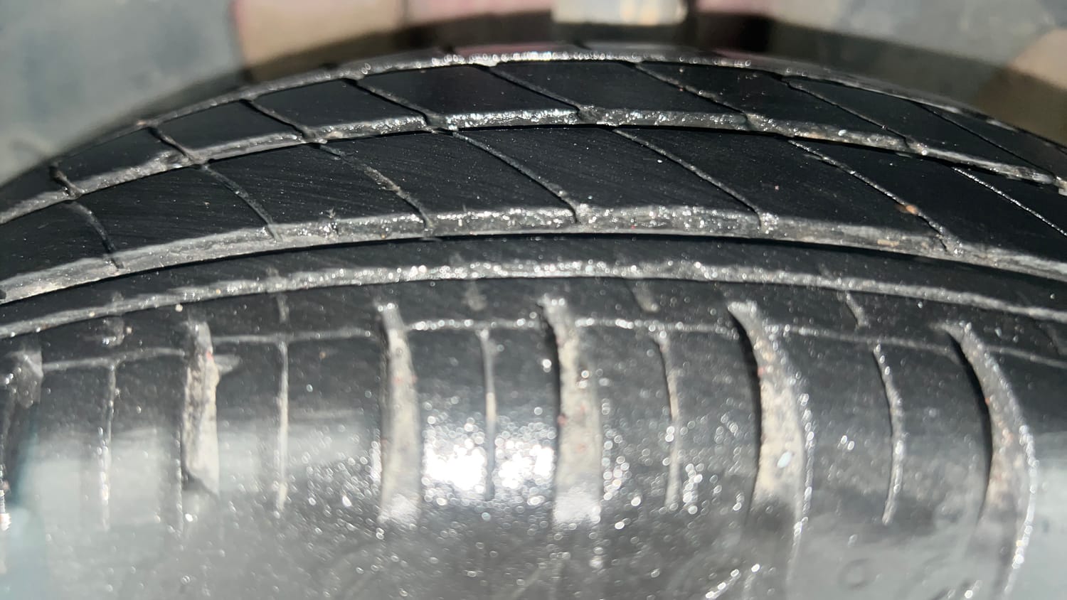 Used 2020 Renault Kwid RXL Petrol Manual tyres LEFT FRONT TYRE TREAD VIEW