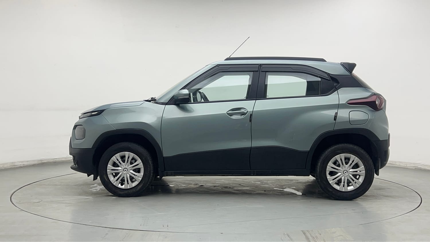 Used 2021 Tata Punch Adventure AMT Petrol Automatic exterior LEFT SIDE VIEW