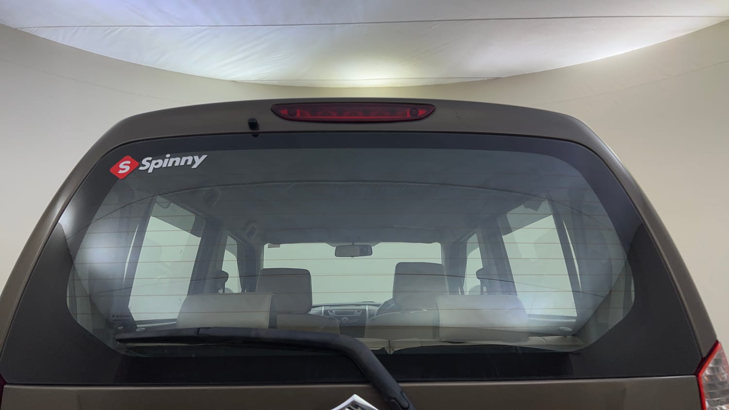 Used 2013 Maruti Suzuki Wagon R VXI Petrol Manual exterior BACK WINDSHIELD VIEW