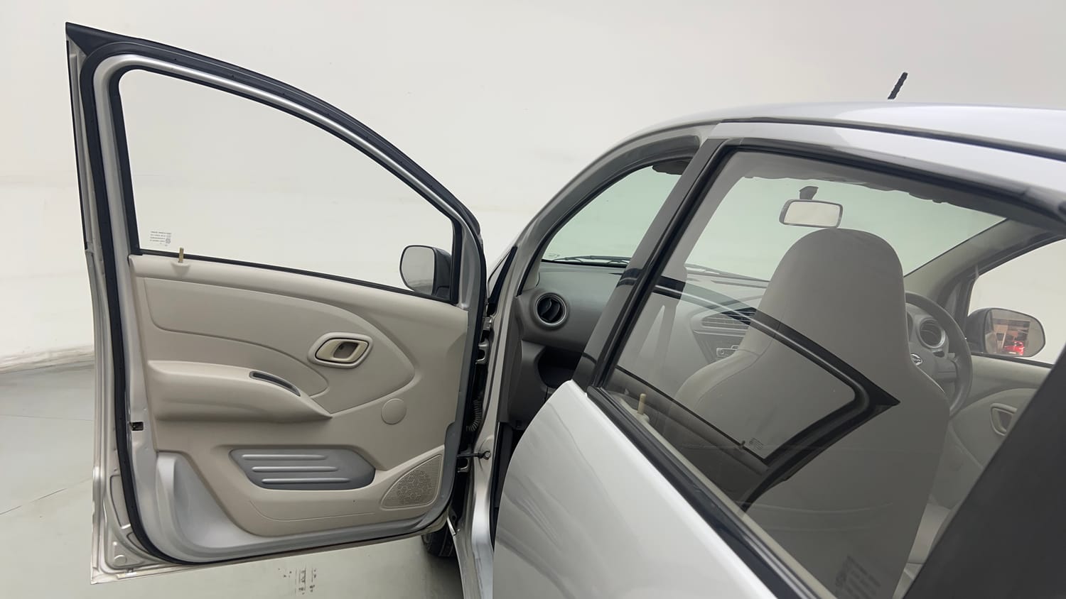 Used 2017 Datsun Redi-GO S Petrol Manual interior LEFT FRONT DOOR OPEN VIEW
