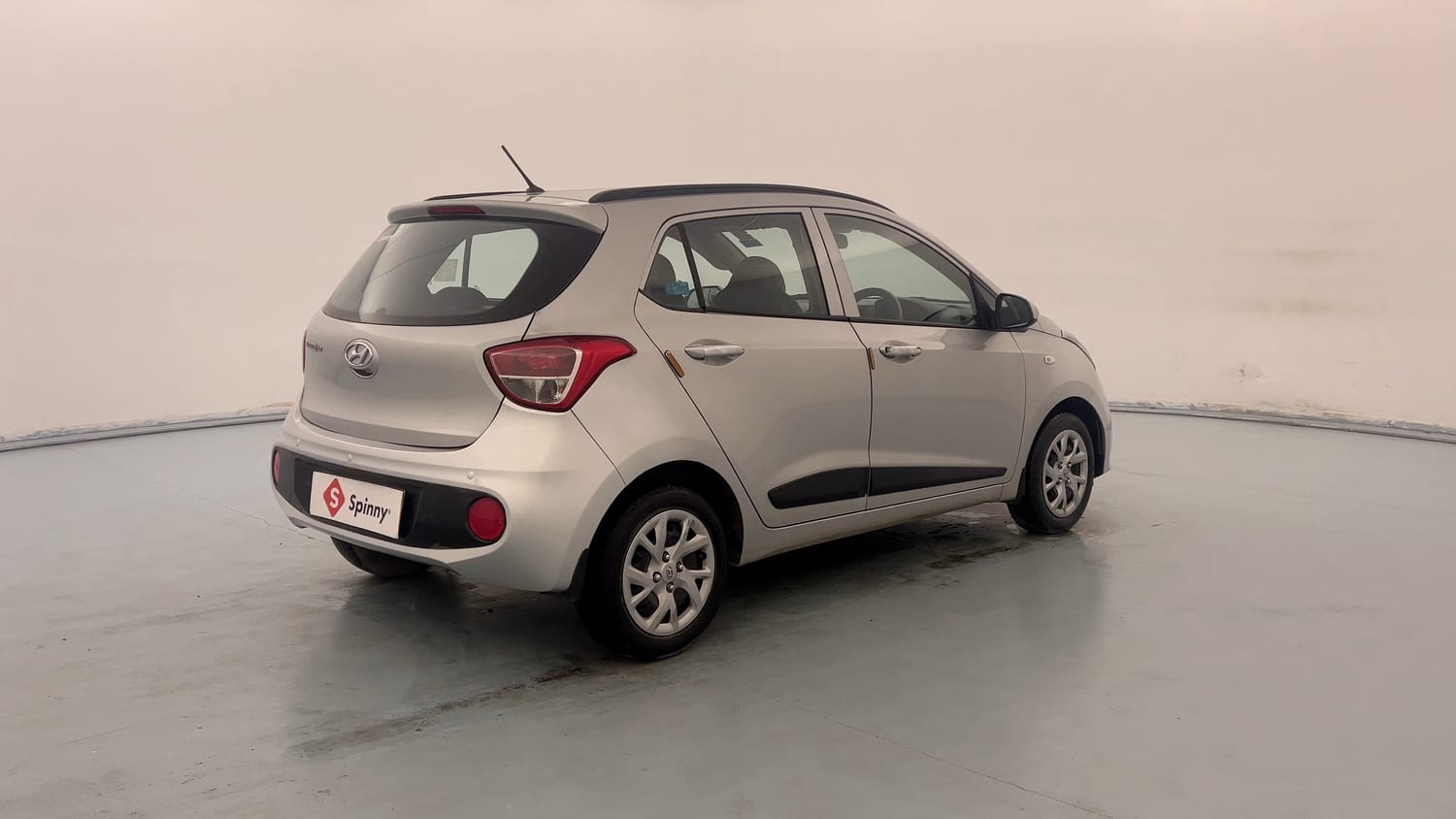 Used 2018 Hyundai Grand i10 Magna 1.2 Kappa VTVT Petrol Manual exterior RIGHT REAR CORNER VIEW