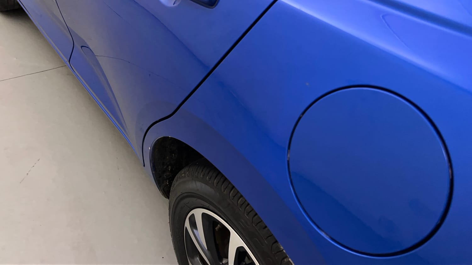Used 2025 Maruti Suzuki Swift ZXi Plus Dual Tone AMT Petrol Automatic dents MINOR SCRATCH
