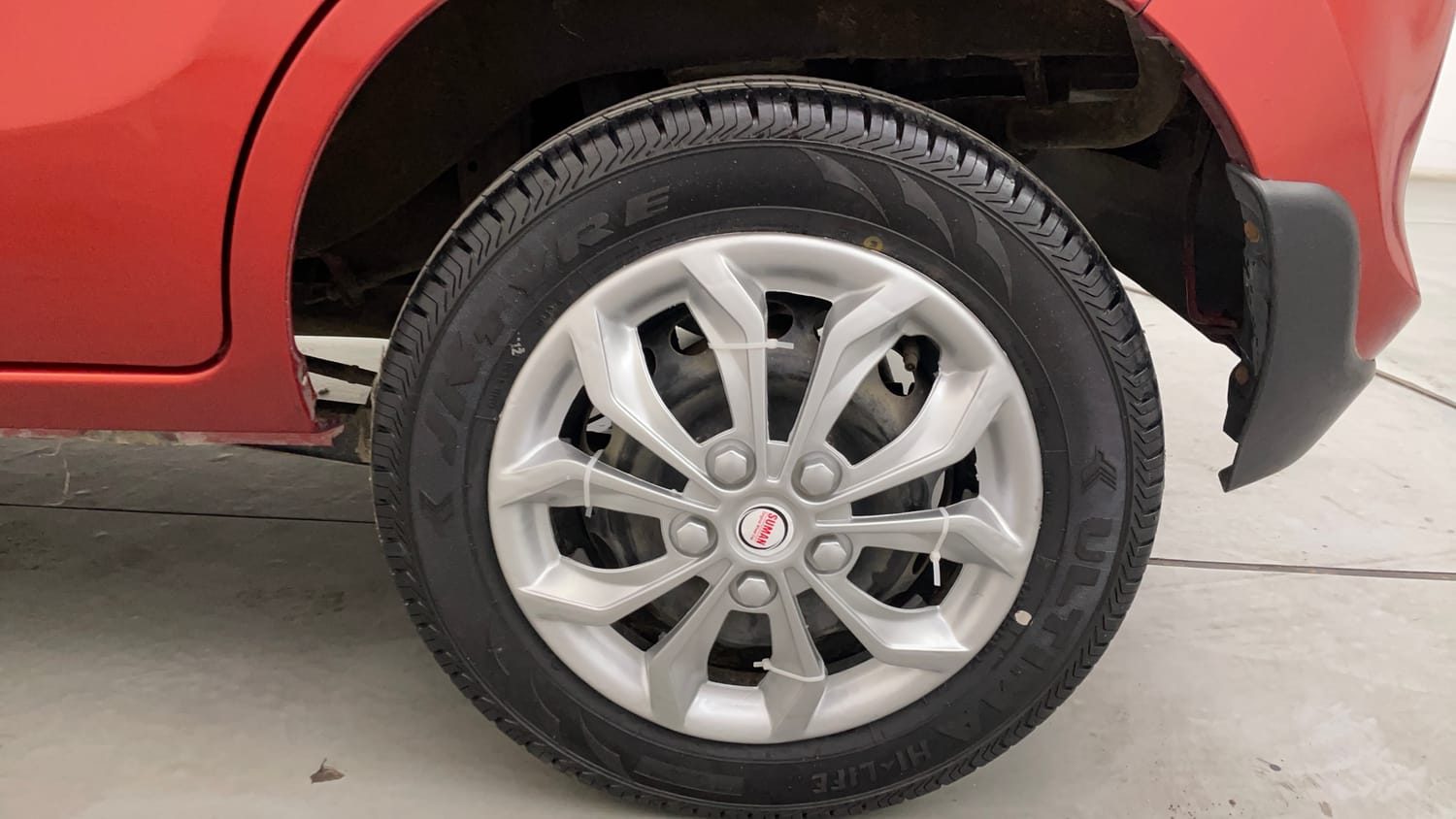 Used 2019 Maruti Suzuki Alto 800 VXi Petrol Manual tyres LEFT REAR TYRE RIM VIEW