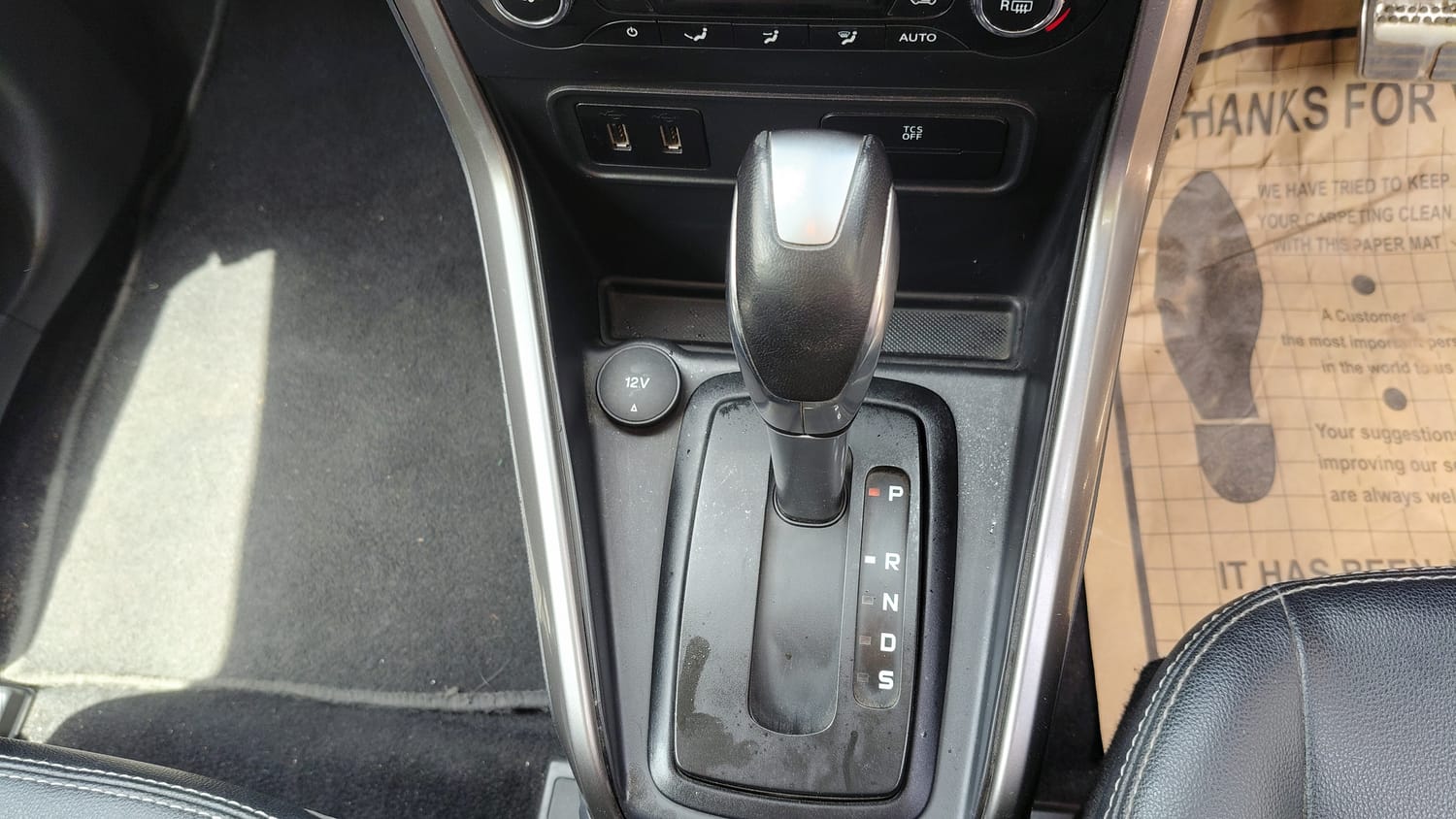 Used 2019 Ford EcoSport Titanium + 1.5L Ti-VCT AT Petrol Automatic interior GEAR  KNOB VIEW