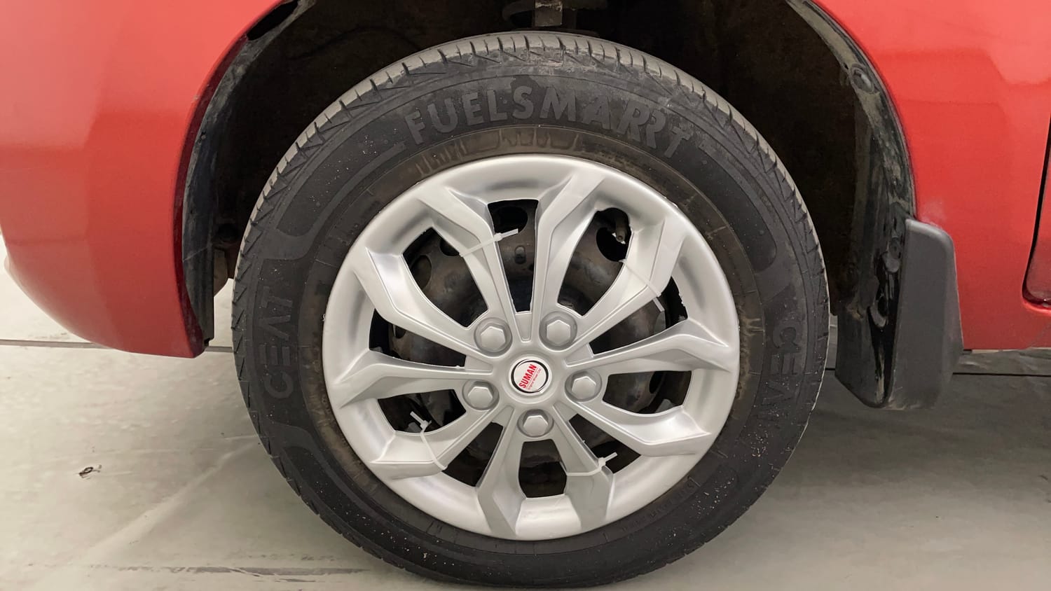 Used 2019 Maruti Suzuki Alto 800 VXi Petrol Manual tyres LEFT FRONT TYRE RIM VIEW