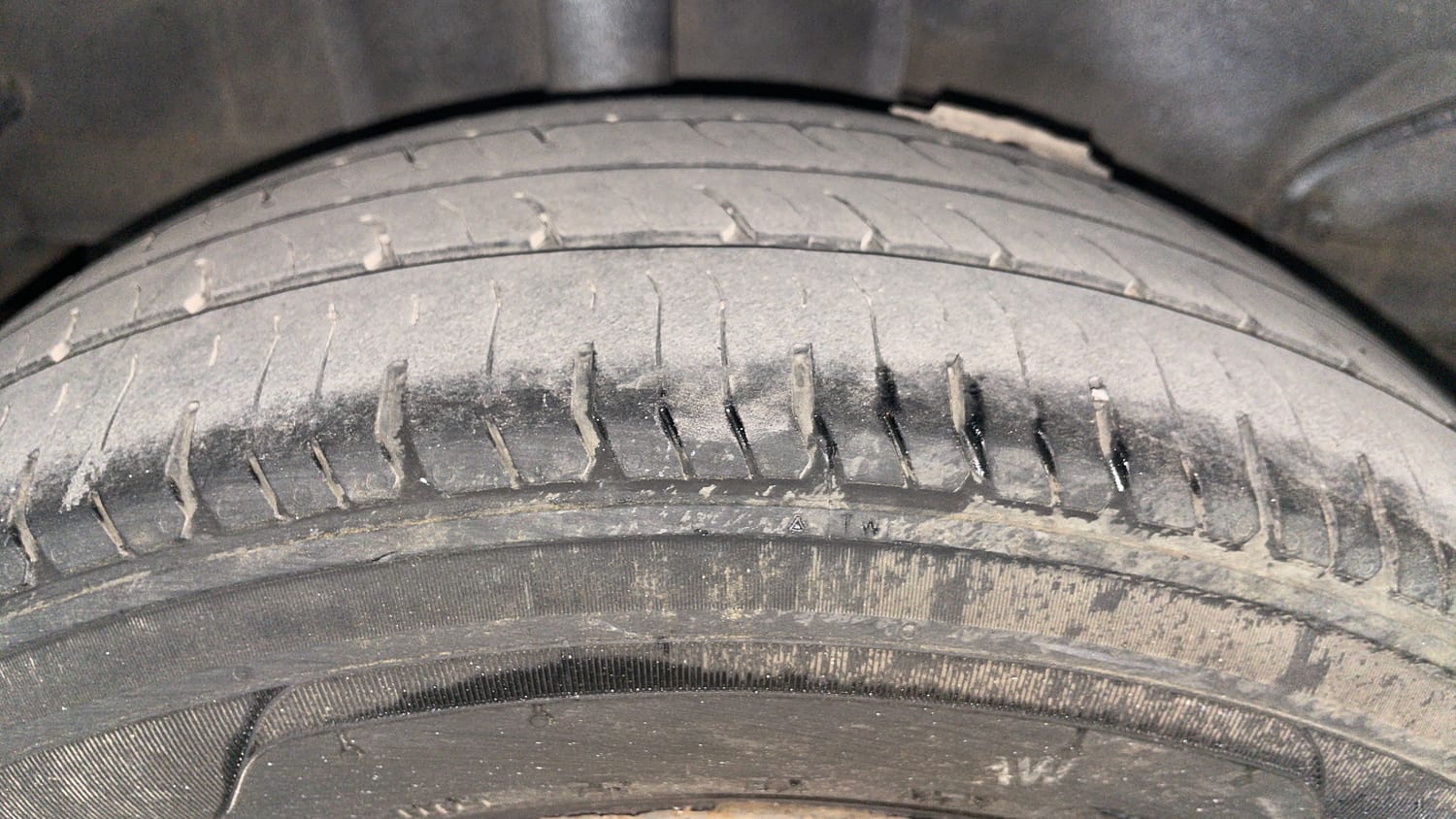 Used 2019 Tata Tiago Revotron XZ Petrol Manual tyres RIGHT REAR TYRE TREAD VIEW