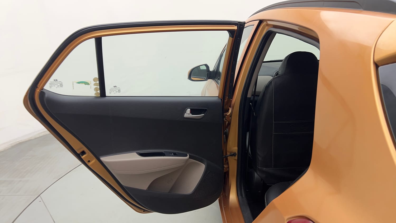 Used 2014 null Petrol Manual interior LEFT REAR DOOR OPEN VIEW