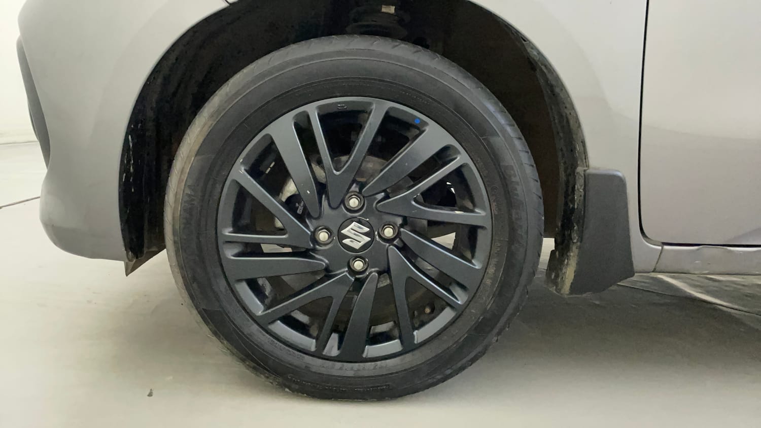 Used 2023 Maruti Suzuki Celerio ZXi Plus AMT Petrol Automatic tyres LEFT FRONT TYRE RIM VIEW
