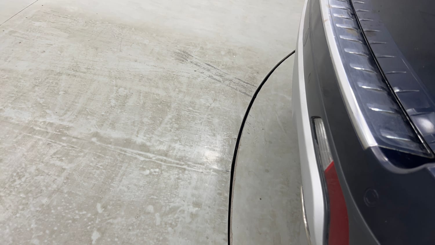 Used 2018 Tata Hexa XT 4x2 7 STR Diesel Manual dents MINOR SCRATCH