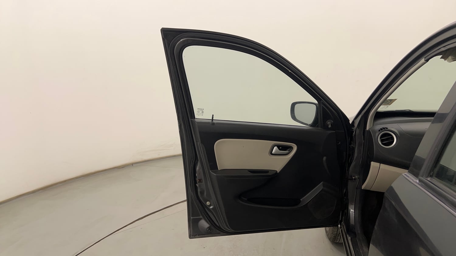 Used 2019 Maruti Suzuki Alto 800 VXi Petrol Manual interior LEFT FRONT DOOR OPEN VIEW