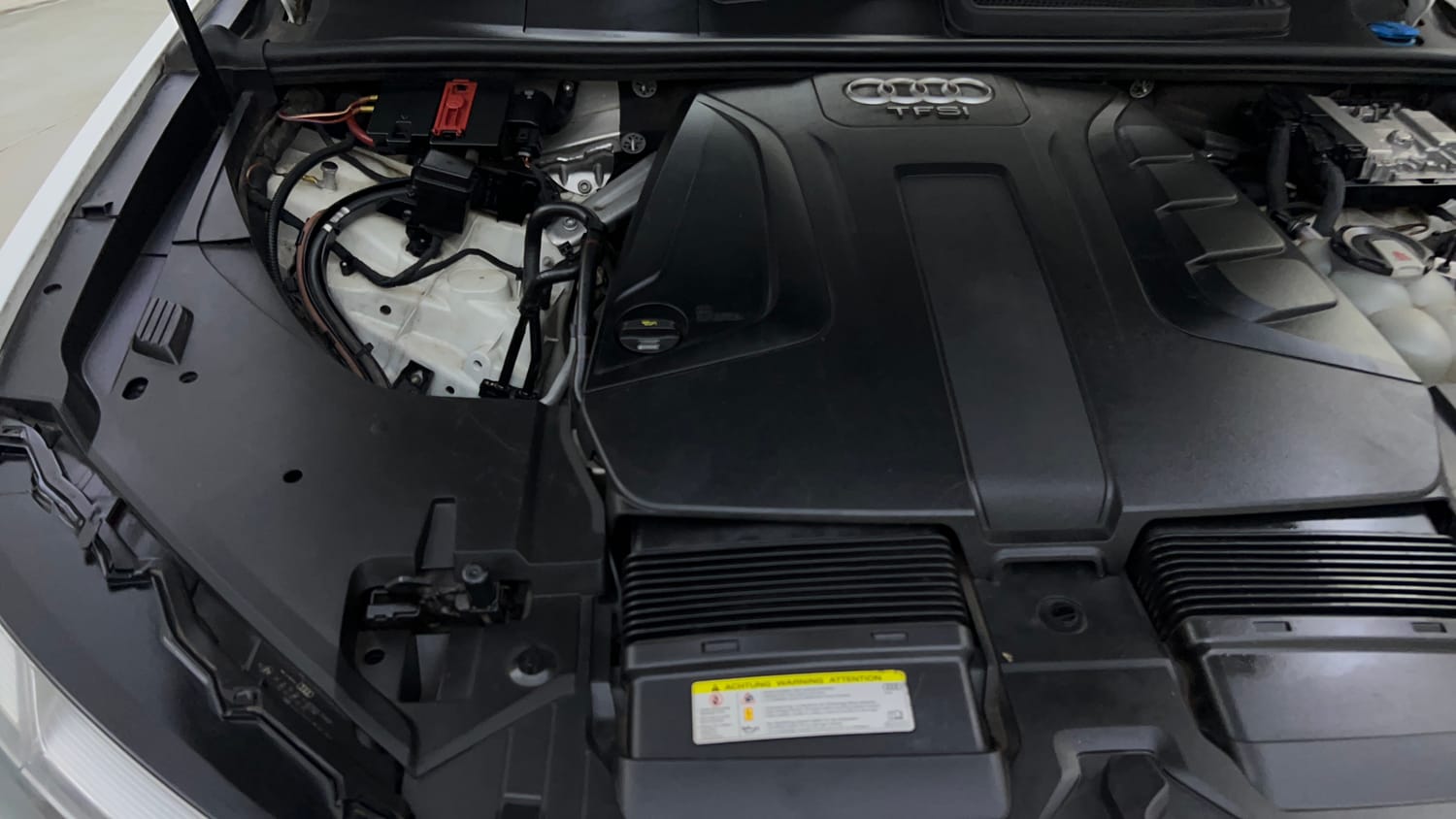 Used 2018 Audi Q7 45 TFSI Premium Plus Petrol Automatic engine ENGINE RIGHT SIDE VIEW