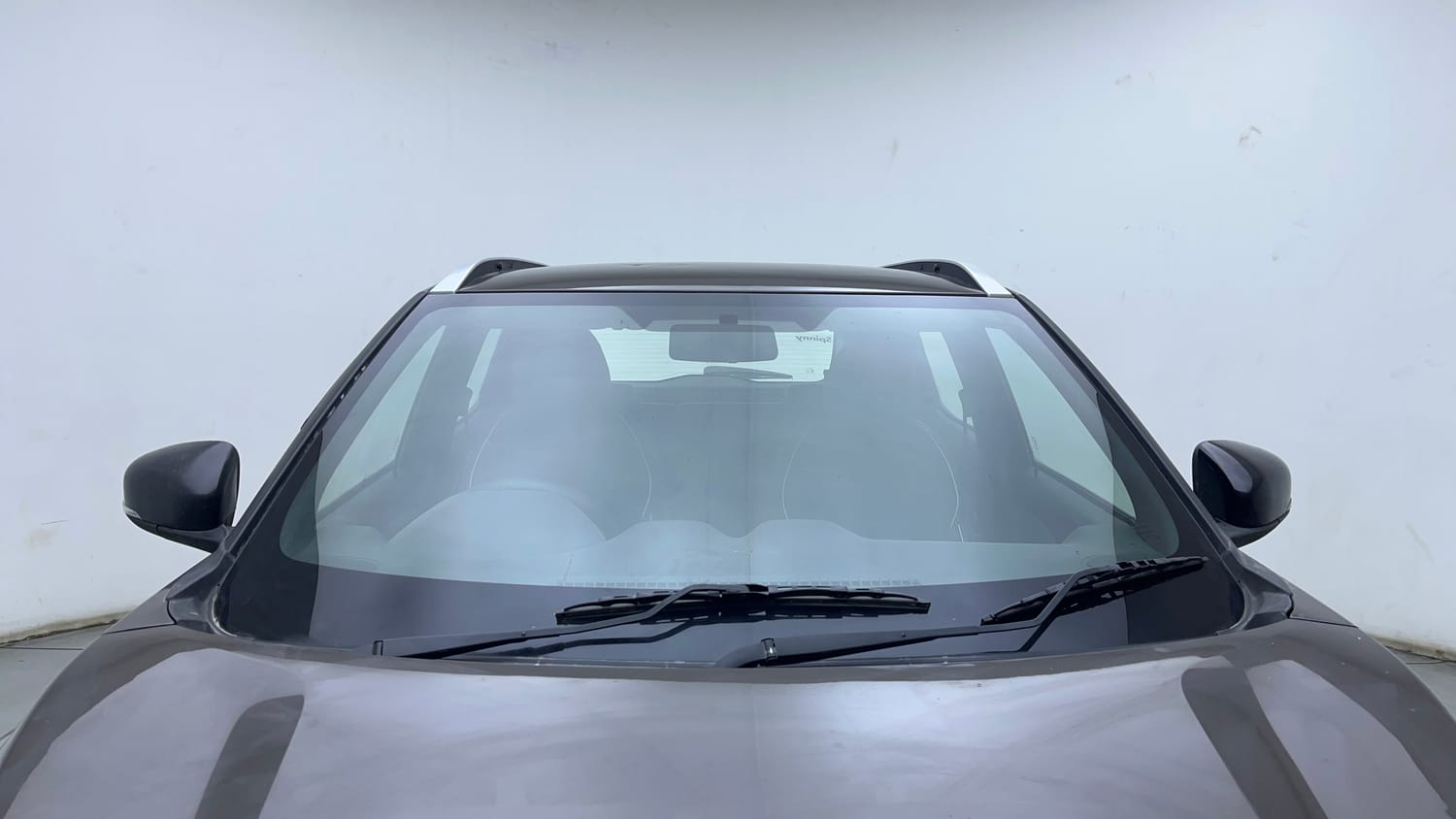Used 2023 Nissan Magnite XV Petrol Manual exterior FRONT WINDSHIELD VIEW
