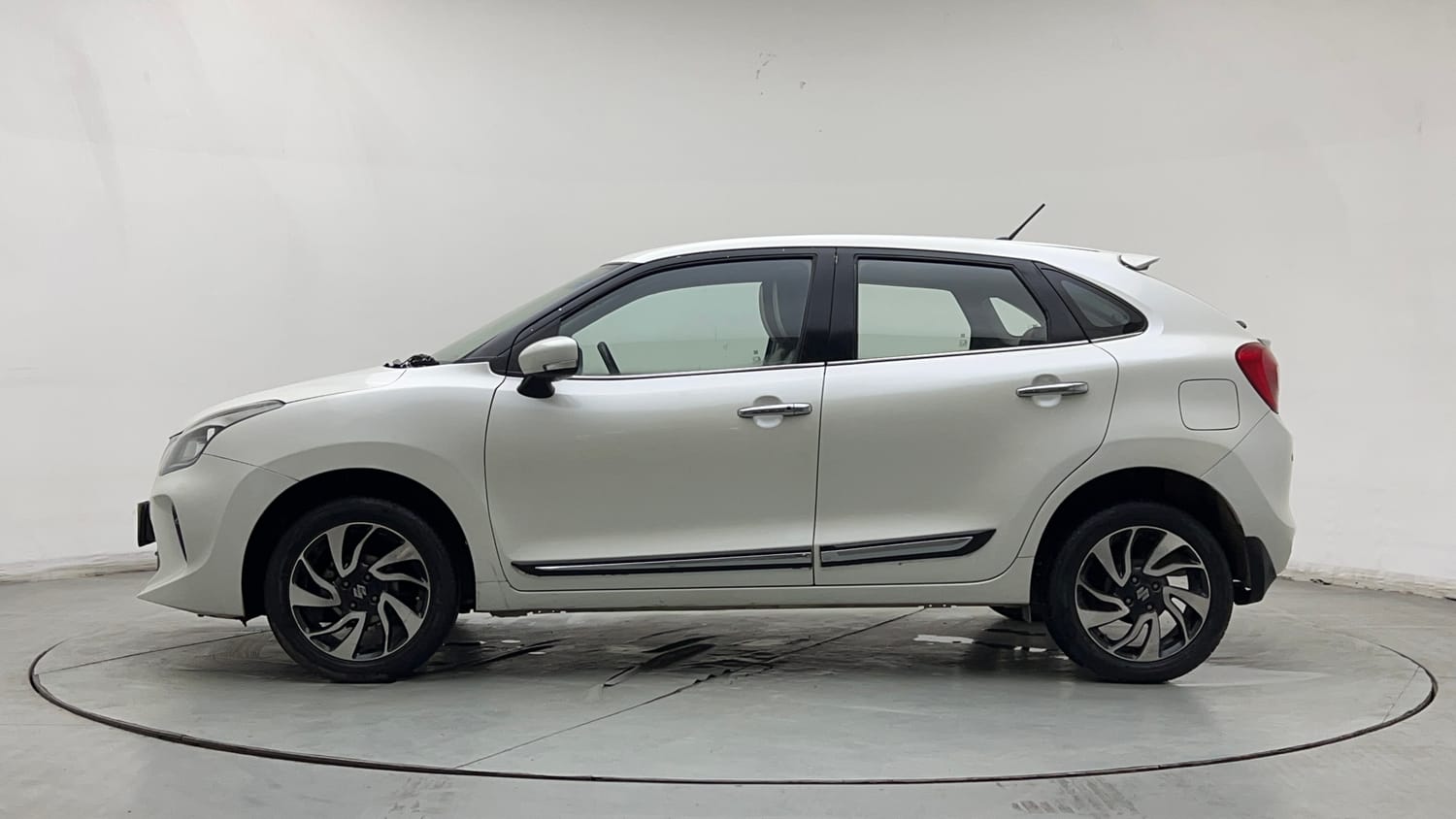 Used 2021 Maruti Suzuki Baleno Zeta Petrol Manual exterior LEFT SIDE VIEW