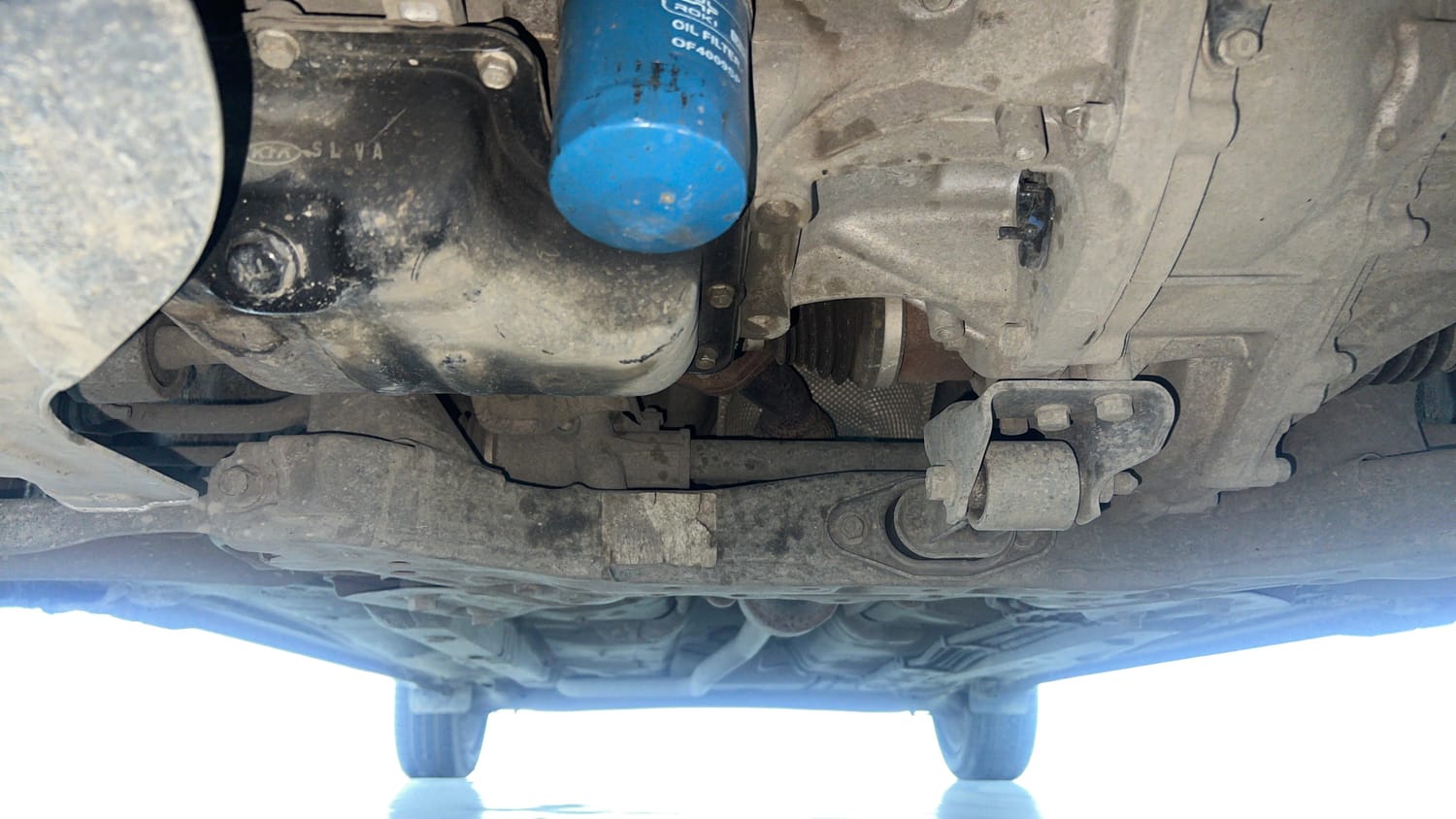 Used 2024 Hyundai Aura SX 1.2 CNG Cng Manual extra FRONT LEFT UNDERBODY VIEW