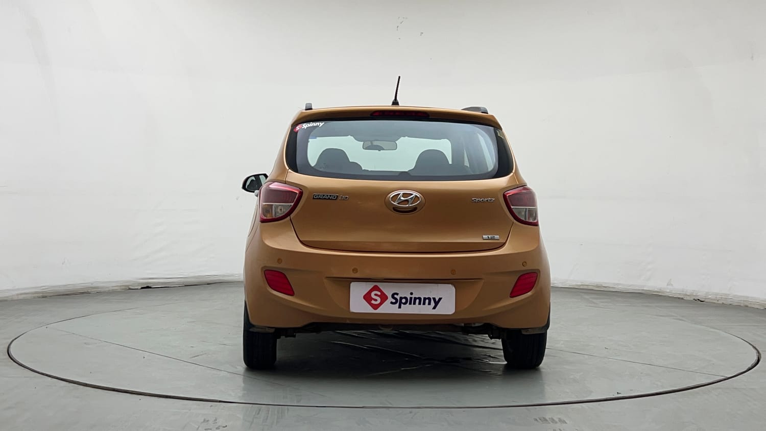 Used 2014 null Petrol Manual exterior BACK VIEW