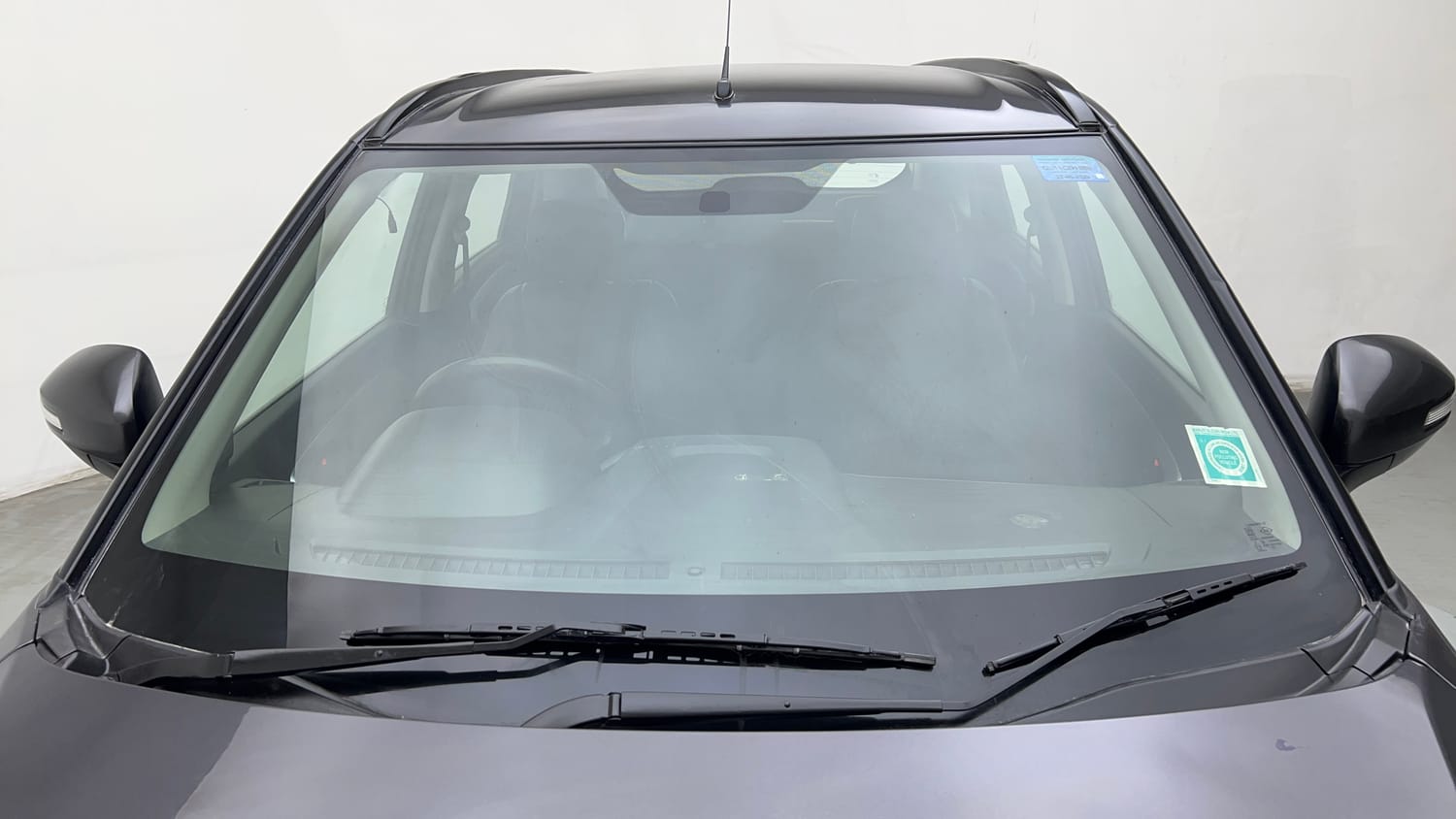 Used 2022 maruti-suzuki Vitara Brezza VXi Petrol Manual exterior FRONT WINDSHIELD VIEW