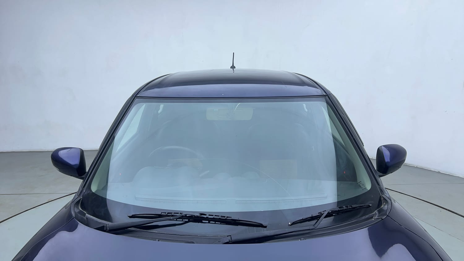 Used 2018 Maruti Suzuki Swift ZXi AMT Petrol Automatic exterior FRONT WINDSHIELD VIEW