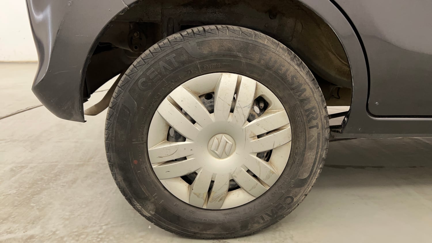 Used 2019 Maruti Suzuki Alto 800 VXi Petrol Manual tyres RIGHT REAR TYRE RIM VIEW
