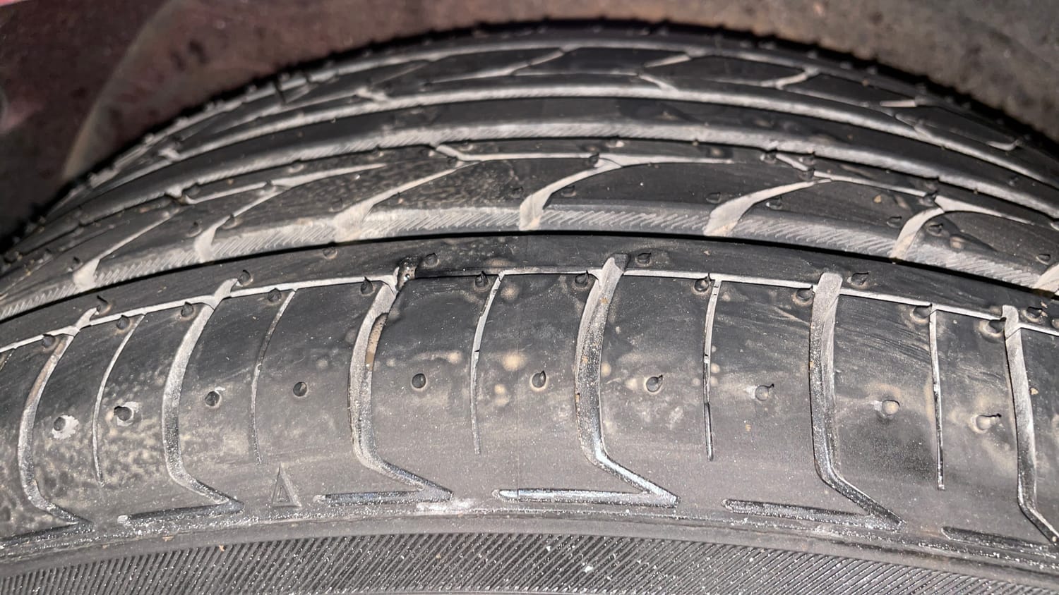 Used 2014 Hyundai Verna Fluidic 1.6 VTVT SX Petrol Manual tyres RIGHT REAR TYRE TREAD VIEW