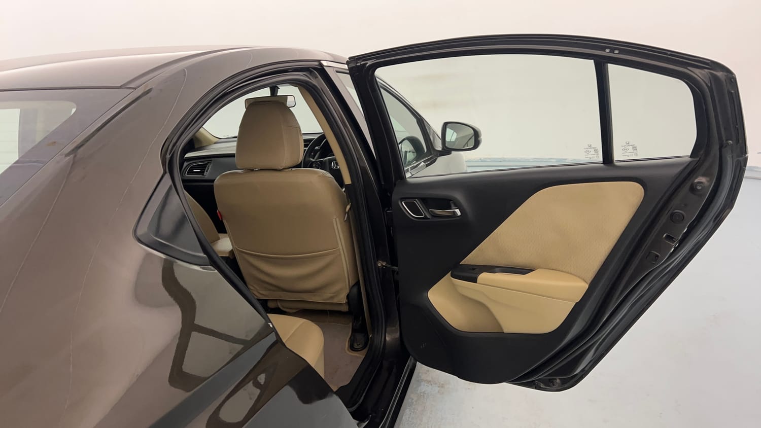 Used 2018 Honda City V Petrol Petrol Manual interior RIGHT REAR DOOR OPEN VIEW
