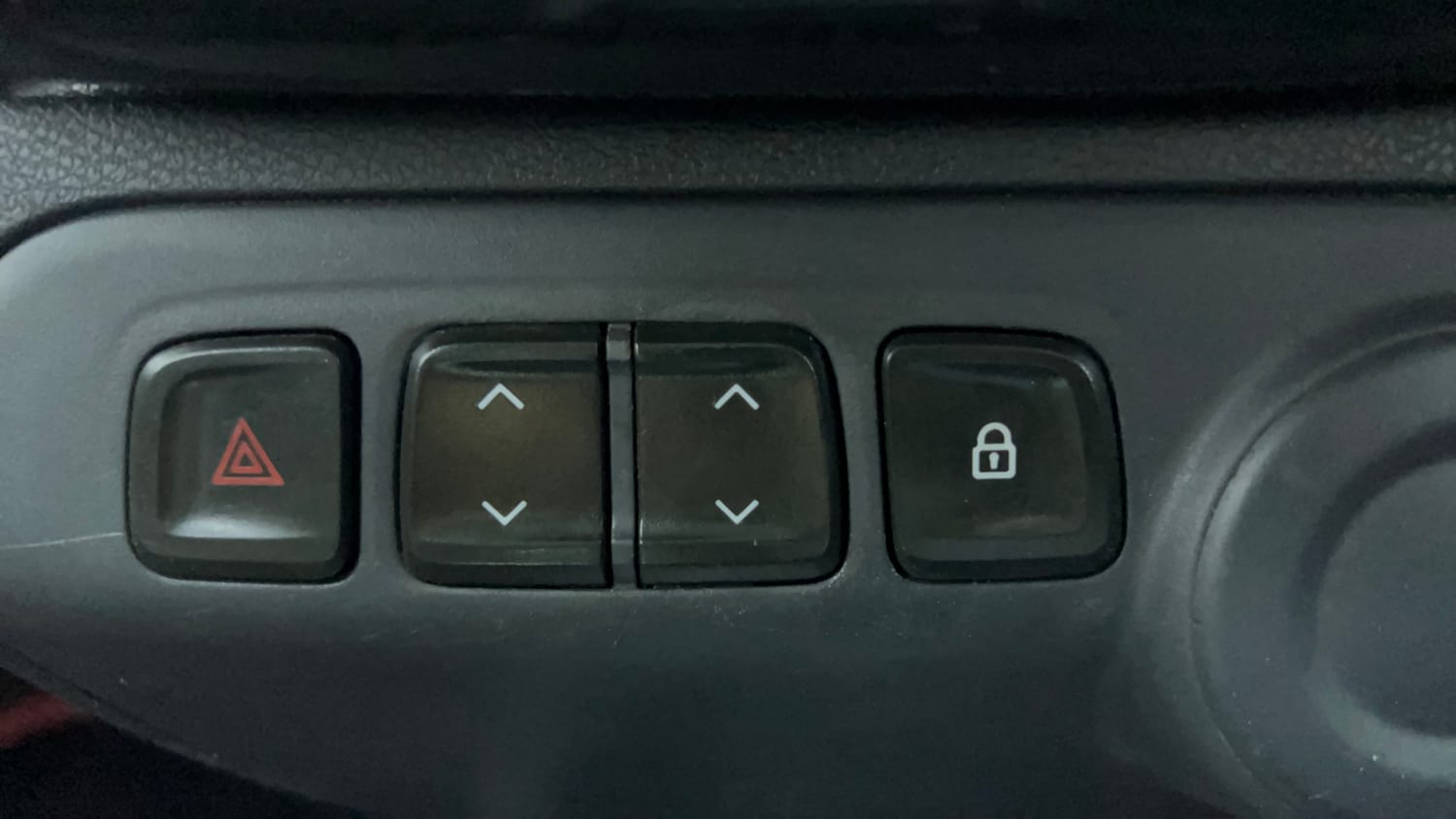 Used 2017 Renault Kwid RXT Petrol Manual top_features Power windows