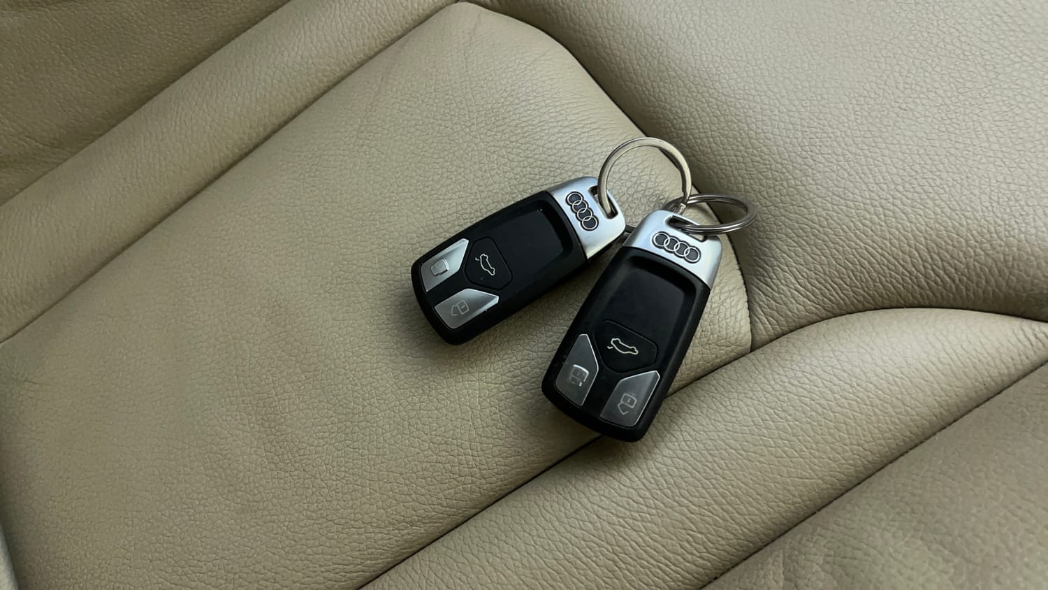 Used 2018 Audi Q7 45 TFSI Premium Plus Petrol Automatic extra CAR KEY VIEW
