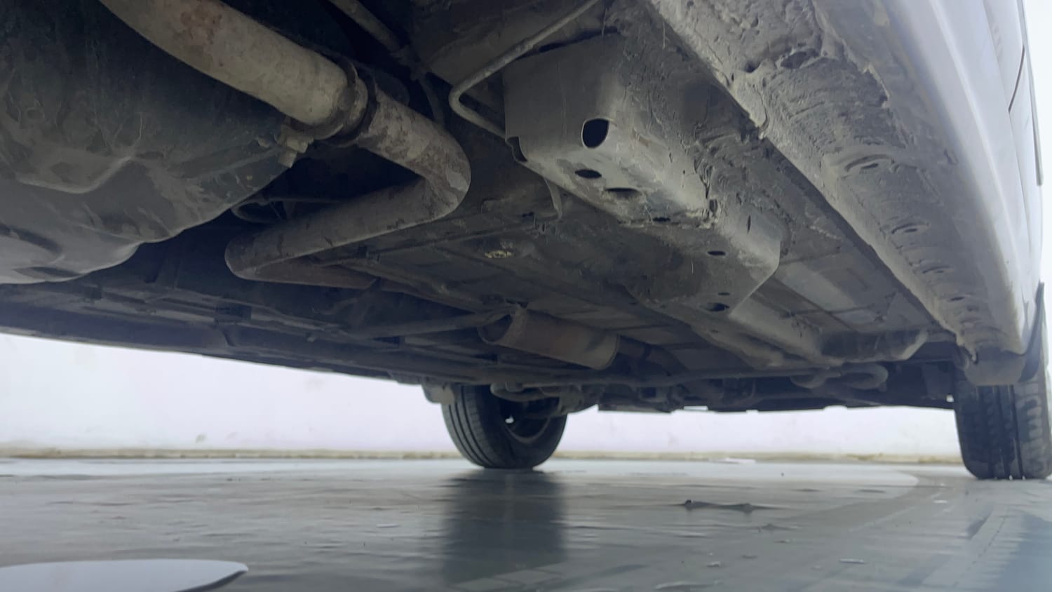 Used 2018 Tata Tiago Revotron XT Petrol Manual extra REAR RIGHT UNDERBODY VIEW