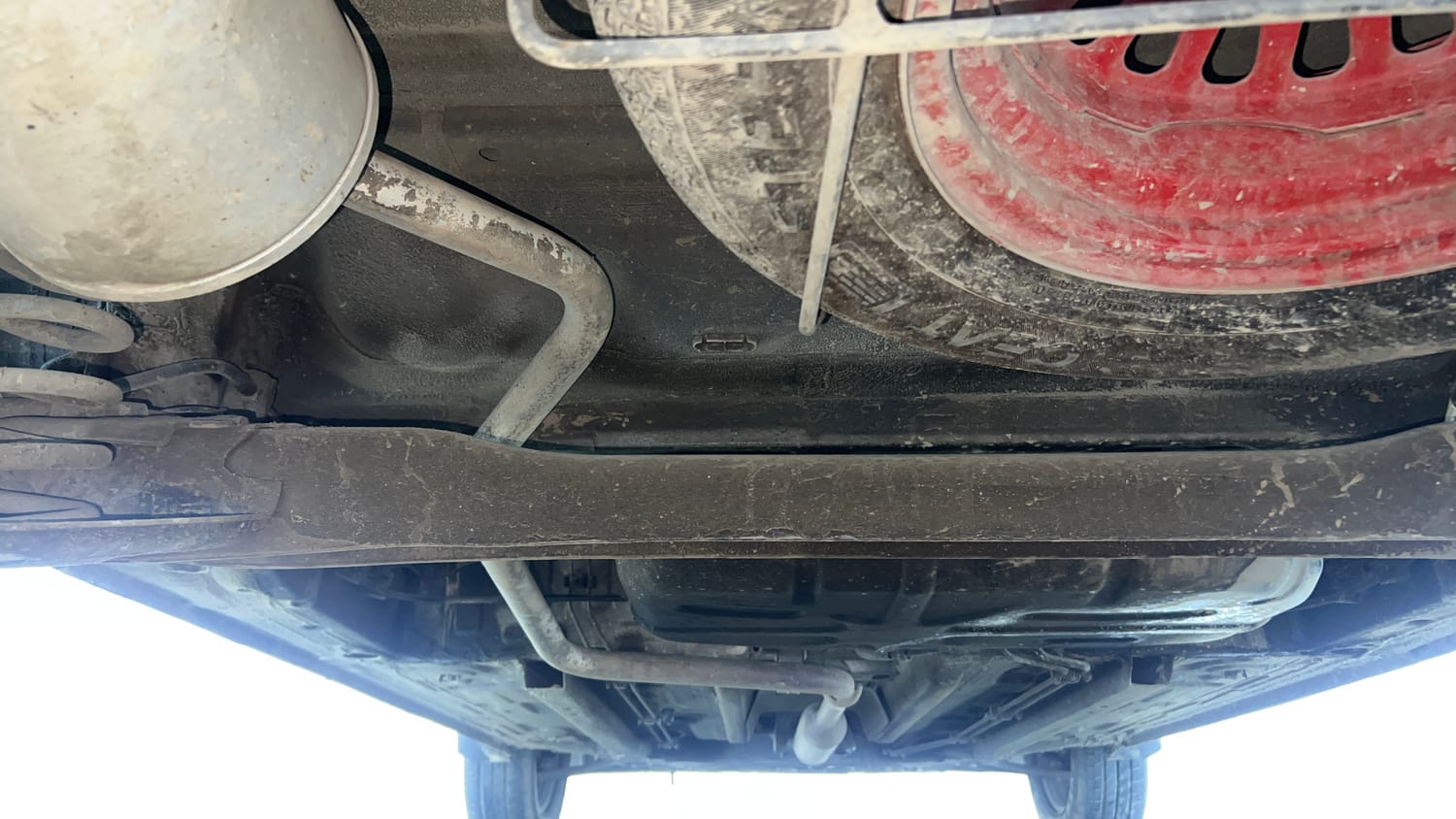 Used 2024 Renault Triber RXZ EASY-R AMT Petrol Automatic extra REAR UNDERBODY VIEW (TAKEN FROM REAR)