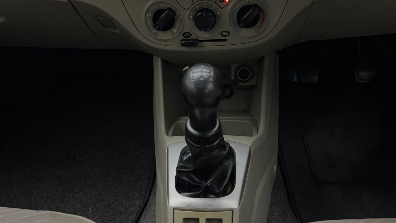 Used 2015 Maruti Suzuki Alto K10 VXi Petrol Manual interior GEAR  KNOB VIEW