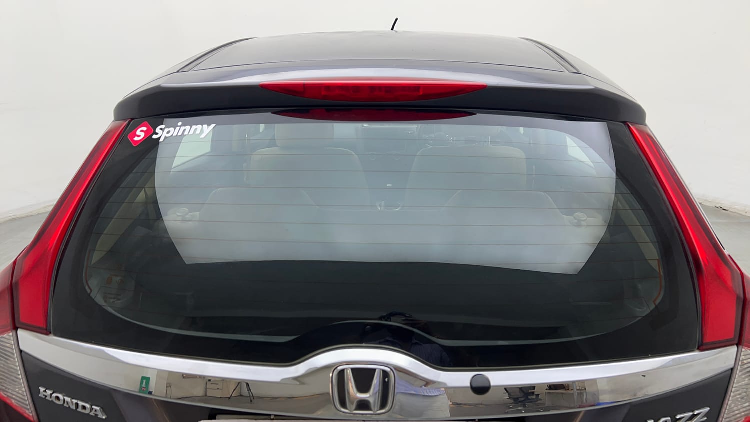 Used 2017 Honda Jazz S Petrol Petrol Manual exterior BACK WINDSHIELD VIEW