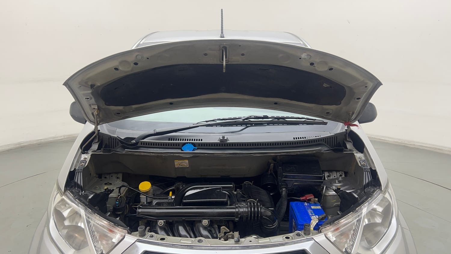 Used 2017 Datsun Redi-GO S Petrol Manual engine ENGINE & BONNET OPEN FRONT VIEW