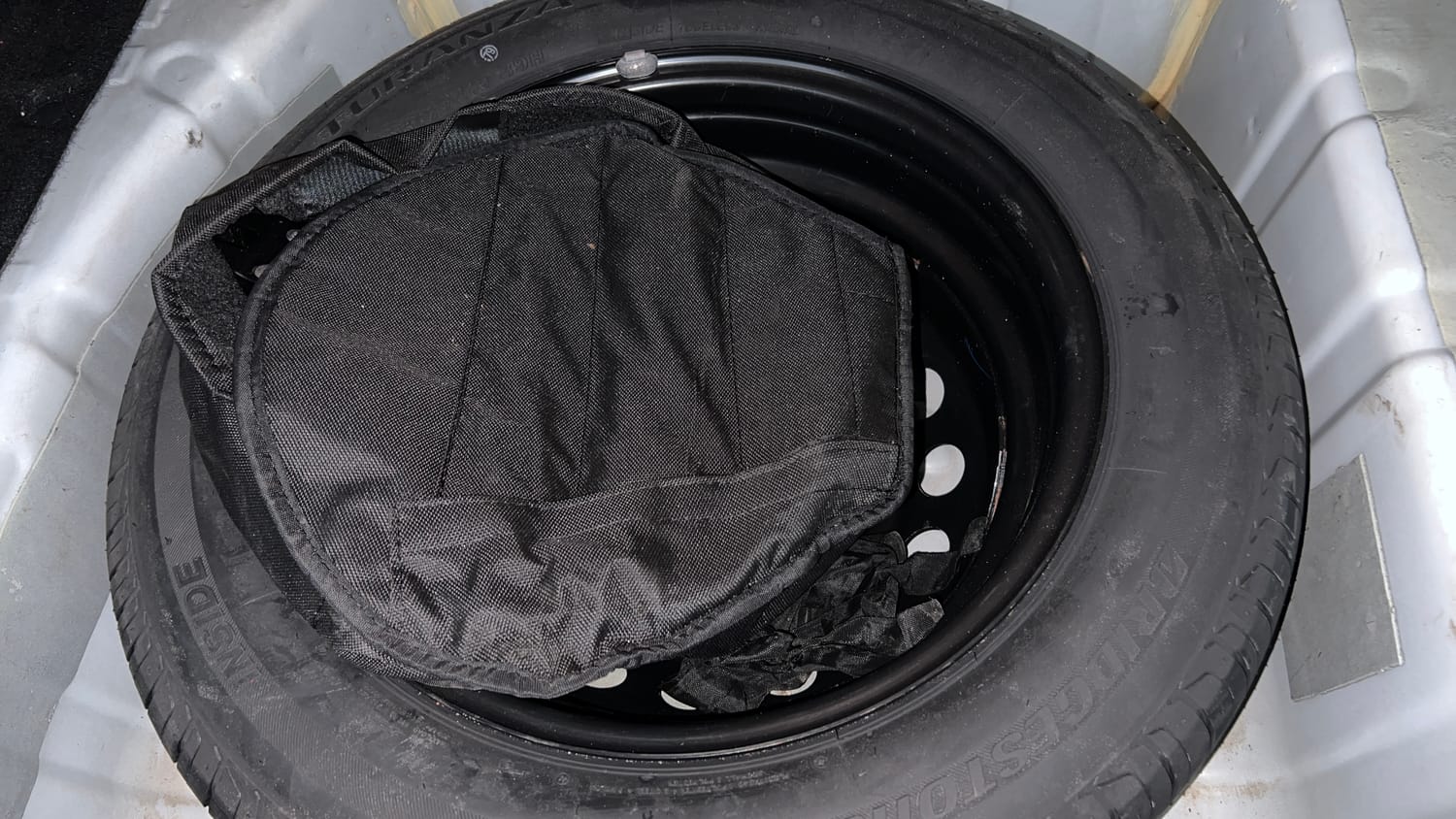 Used 2022 Tata Nexon XZA Plus (Premium) Petrol Automatic tyres SPARE TYRE VIEW
