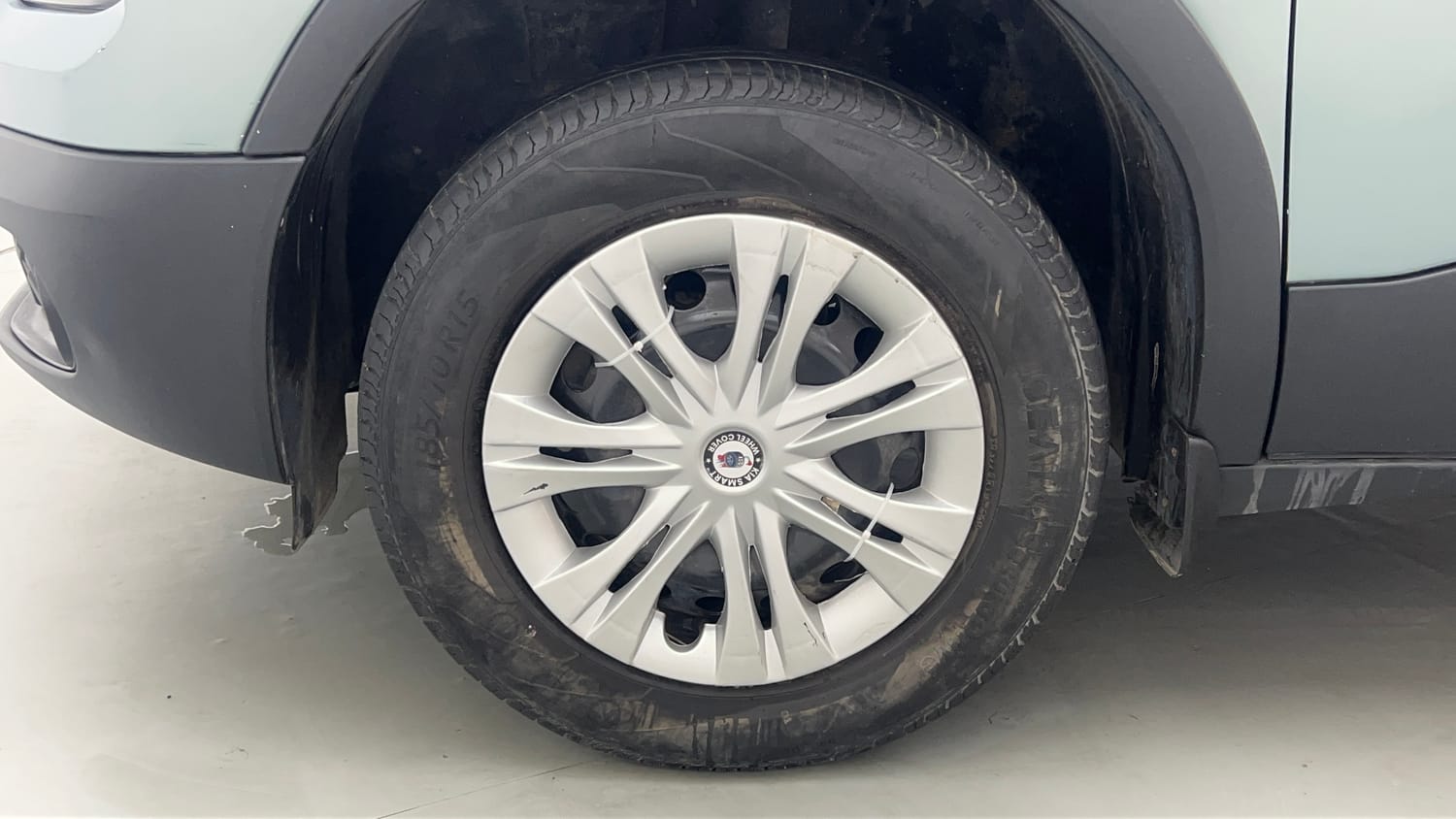 Used 2021 Tata Punch Adventure AMT Petrol Automatic tyres LEFT FRONT TYRE RIM VIEW